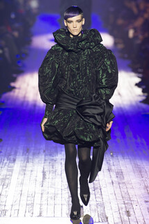 Marc Jacobs Fall 2018 Ready-to-Wear Марк Джейкобс осень зима 2018 коллекция неделя моды в Нью Йорке Mainstyles